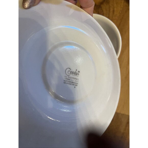 SET OF 4- CORELLE - BUTTERFLY GOLD - HOOK HANDLE COFFEE TEA CUPS & SAUCERS - Picture 4 of 4